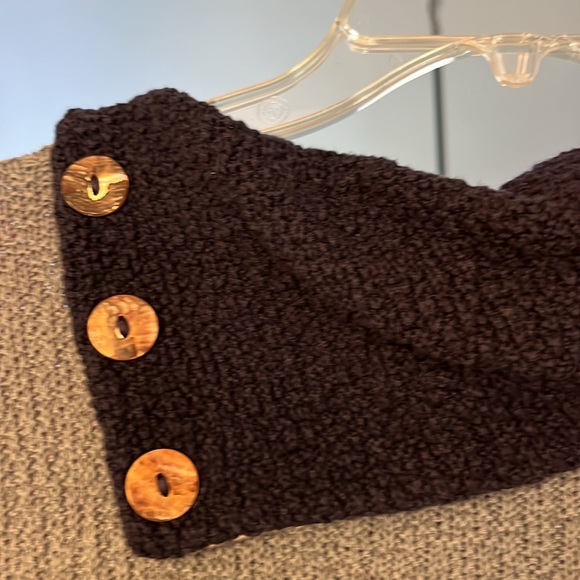 Margaret Winters Sweatrr. can reverse the front side to blue or pink. like new - Picture 4 of 4